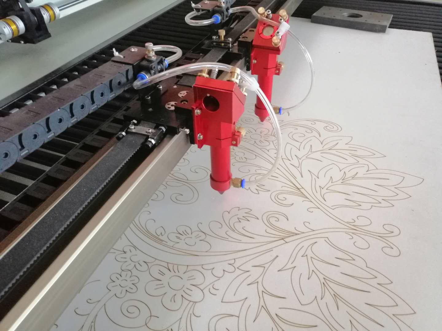 木皮全新新型的一種切割方式應用于激光切割機！