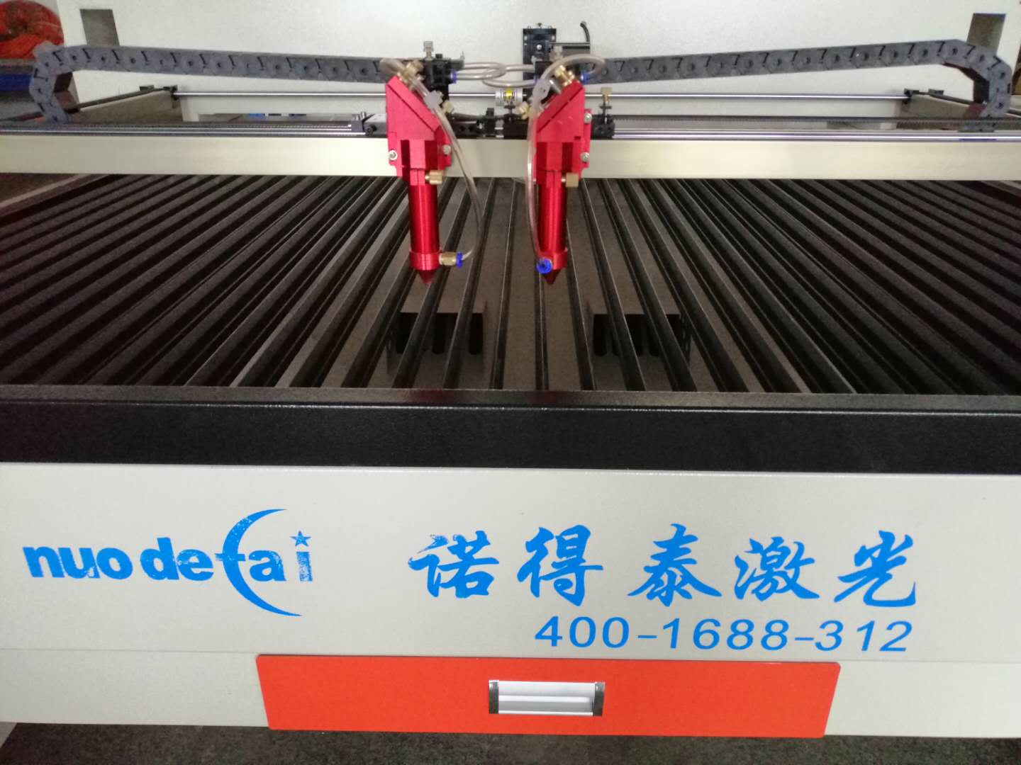 哪幾種因素會導(dǎo)致小型激光切割機(jī)加載不了數(shù)據(jù)？
