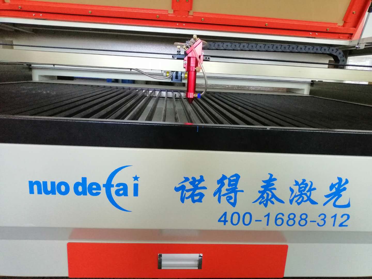 布料激光切割機(jī)是不是超快越好，快速切割有什么影響！