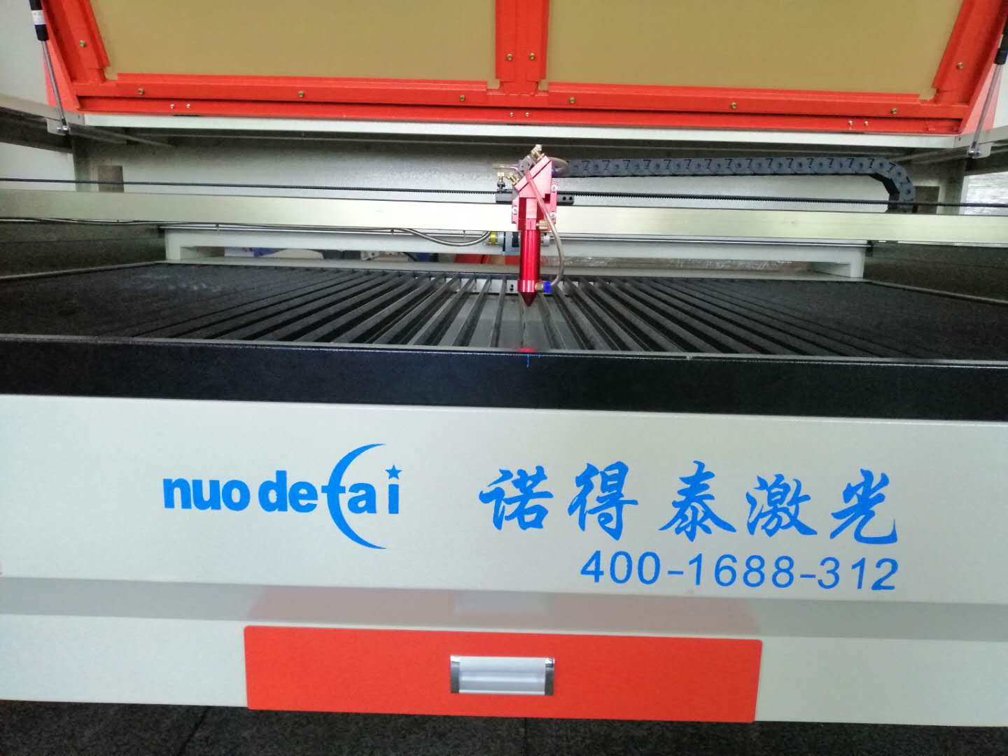 箱包皮革材料激光切割機(jī)價(jià)格，生產(chǎn)廠(chǎng)家！