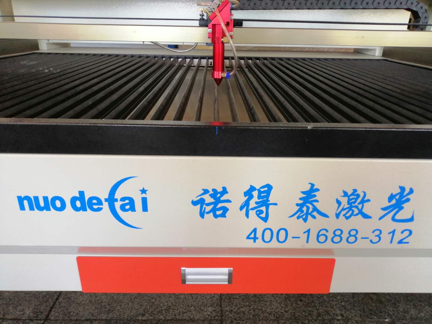 竹木制品旋轉(zhuǎn)激光切割機(jī)的一個(gè)工作原理？價(jià)格如何！