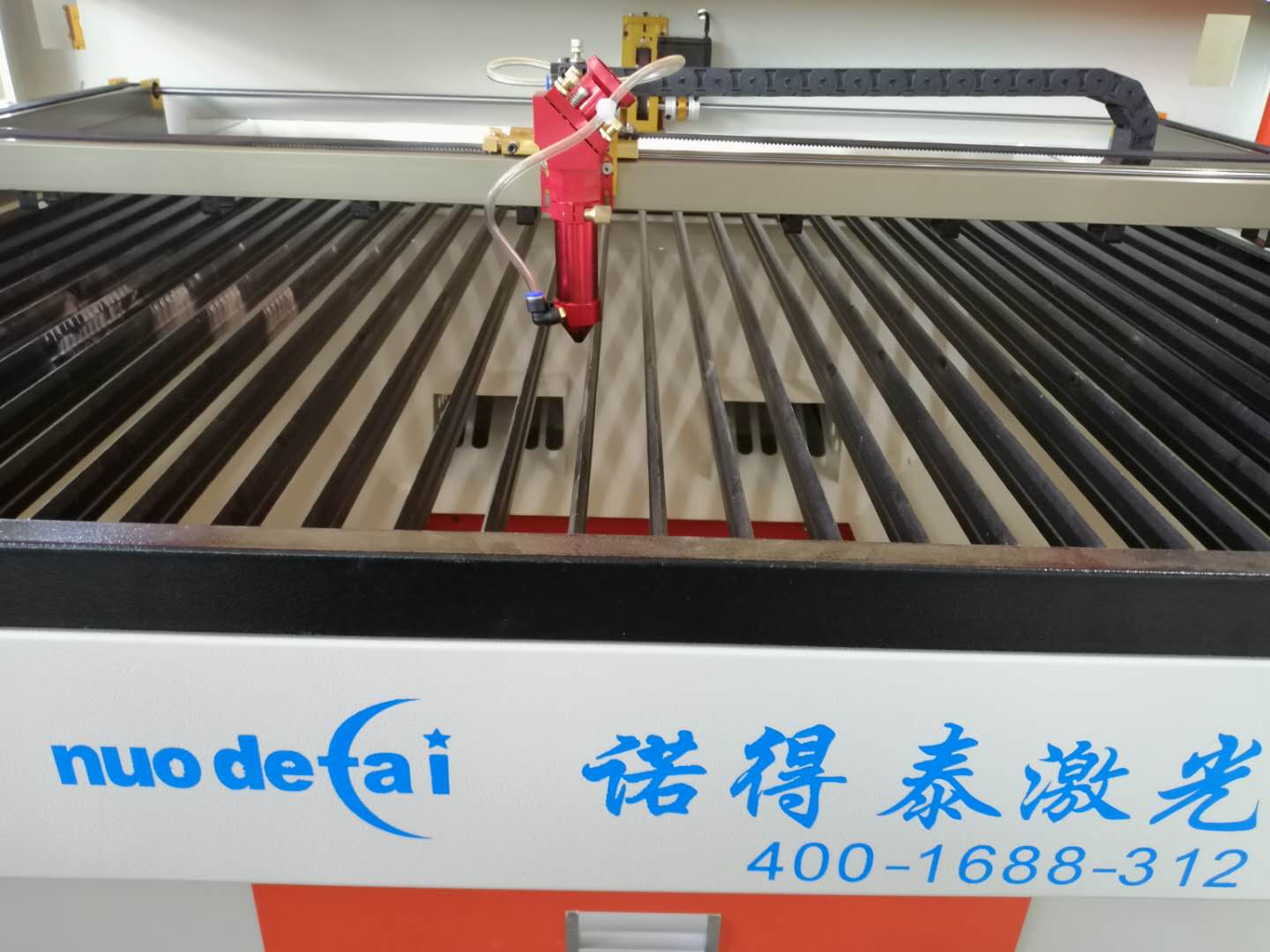 激光切割機(jī)比較還是哪個(gè)廠家做得比較好一些？