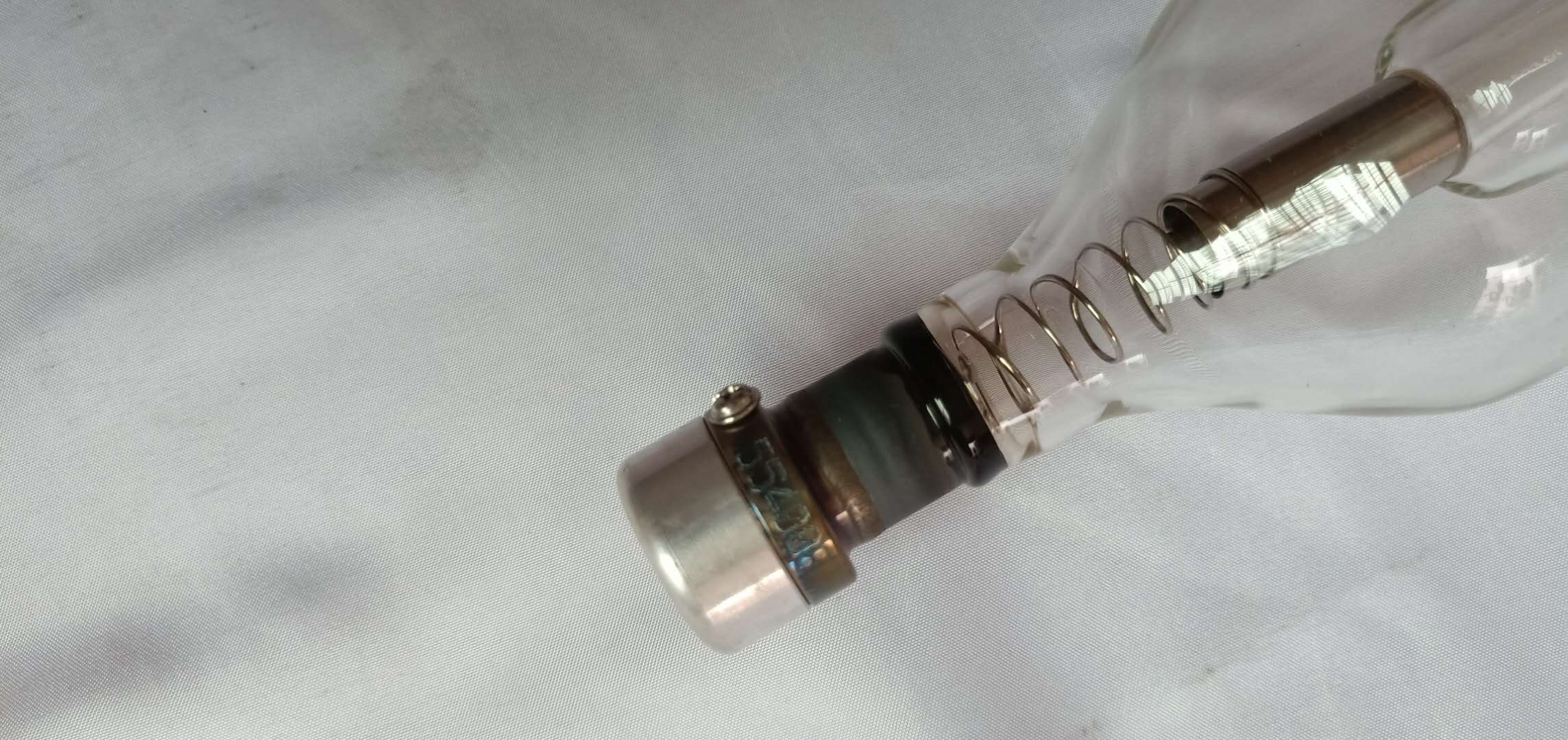 哪個激光切割機(jī)激光管廠家質(zhì)量做得好？